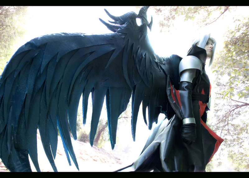 Illustration for article titled On Your Knees, I Want You To Beg for this Sephiroth Cosplay